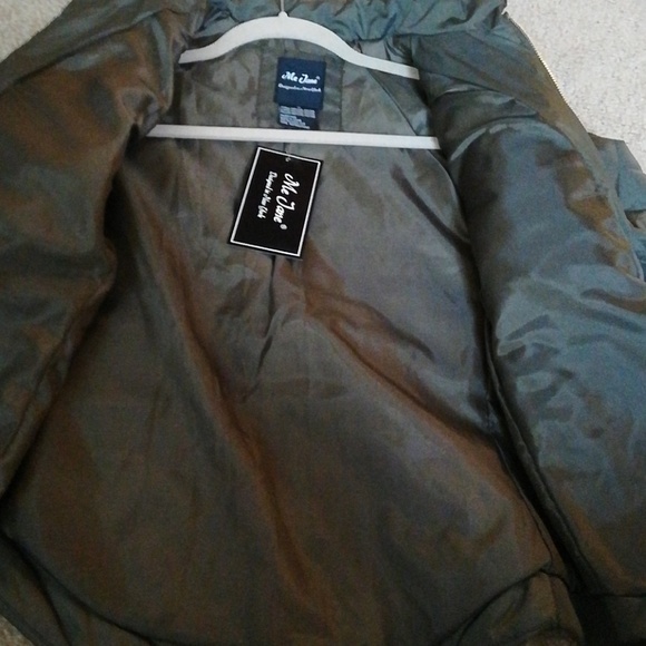 Jacket - Picture 5 of 7